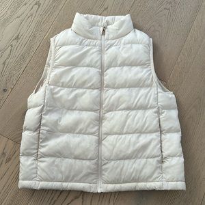 Uniqlo poly fill vest Girls